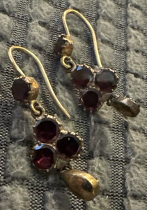 Victorian Garnet Dangle Earrings-Tested Gold - 2.6 grams - Picture 1 of 5