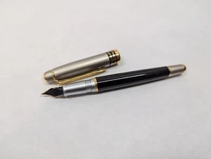 huahong fountain pen Vintage Silver Black Gold Tip - Picture 1 of 7