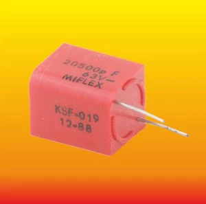 20500 pF 20.5 nF 63 V 1 % LOTE DE 2 CONDENSADORES UNITRA MIFLEX DE POLIESTIRENO KSF-019 - Imagen 1 de 2