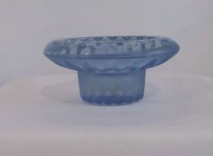 Candelabro vintage azul satinado Firna Indonesia 3,5" x 1,75" - Imagen 1 de 4