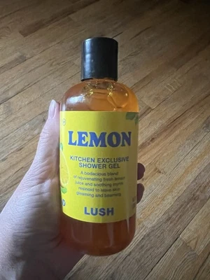 New Lush Kitchen Exclusive Lemon Shower Gel 8.4 Fl Oz - Image 1 of 4