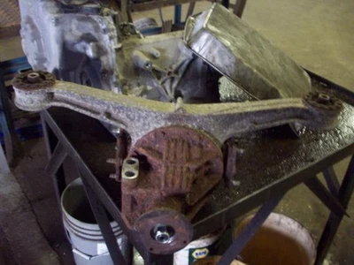 90 91 92 93 MAZDA MX-5 MIATA REAR CARRIER ASSY NON LOCKER RUSTY HOUSING  145306 — 第 1/2 张图片