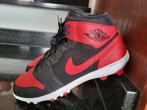 Nike Air Jordan 1 BRED Mid  Size 11 Cleats Red Black AR5604-061 RARE - Picture 1 of 11