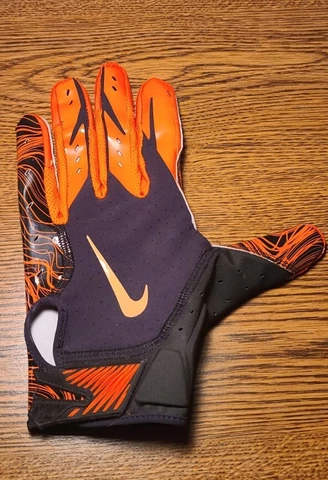 Cincinnati Bengals Game Used Nike Vapor Jet 5 Football Glove (LEFT GLOVE ONLY) Cover