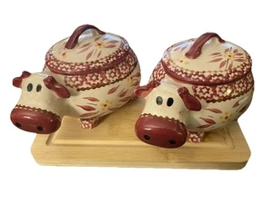 2 Temptations Old World Confetti Cow House Baker W/ Lids Red Coffee Coop Baker - Picture 1 of 12