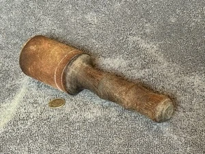 EINZIGARTIGE ANTIKE TIBETISCHE MEDITATION/CHAKRA KLANGSCHALE HOLZ/WILDLEDERHAMMER SEHR GUTER ZUSTAND - Bild 1 von 11