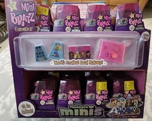 Lot 16 komplette Vitrine Mini Bratz Kosmetik Serie 1 Flashback Minis 2022 - Bild 1 von 4