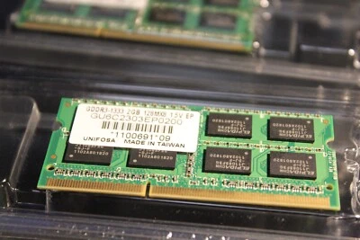 4 PIECES 2 GB Mix  Crucial Memory Module GU6C2303EP0200 2GB128MX8 1.5V EPGDDR3 - Image 1 of 4