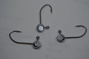 1/32 TEXAS MINNOW JIG HEAD #6 BLACK MUSTAD SICKLE JIG TYING 100 - Picture 1 of 1