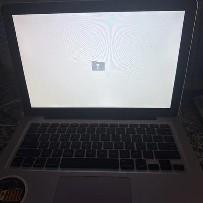 Apple MacBook Pro A1286  15.4" Laptop - MC373LL/A (April, 2010) - Image 1 of 4