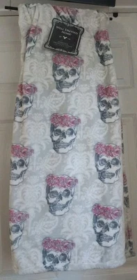 万圣节扔毯头头骨和玫瑰垃圾哥特朋克灰色粉红色超大新品 — 第 1/4 张图片