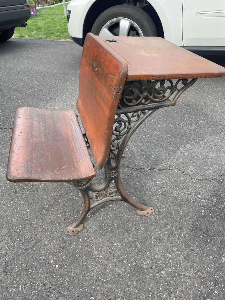 Antiguo escritorio escolar 1881 Buffalo herrajes número #3 asiento plegable hierro fundido madera Foto 1 de 4