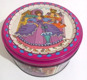 Quality Street Tin - Soldier & Lady - Rowntree Mackintosh - 5.5", Metal, Vintage - Picture 1 of 4