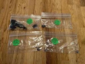 OEM Jaguar Mar X 10 420G 4 paquetes de tornillos de tablero muy pequeños (ver fotos) - Imagen 1 de 1