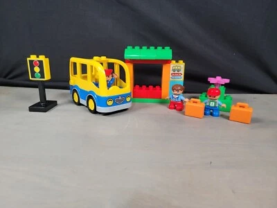 Lego Duplo 10528 School Bus 26 Pieces Complete Set 2014 Retired 100% COMPLETE - Image 1 of 4