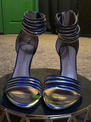 Zapatos de salón BCBG Max Azria con correa al tobillo de cuero para mujer EE. UU. 7,5/38 azul marino Foto 1 de 4