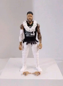 WWE Elite Series 90 Jey Uso Wrestling Figur mit Shirt und Leis - Bild 1 von 5