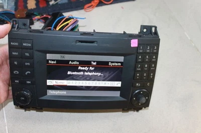 Mercedes-Benz Vito Viano W447 2015 Radio CD GPS player head unit A4479009005 - Image 1 of 4