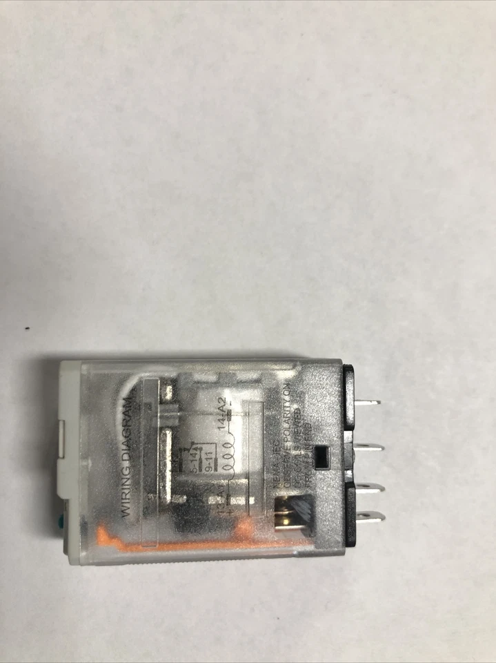 7 pes de Dayton 1EHE9 Relé SPDT 20Amp 6VDC Botón LED Foto 1 de 4