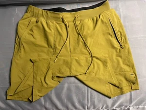 Lululemon Licenza di Allenamento Corto Senza Fodera 7" Verde Bronzo L (35in Vita) - Foto 1 di 5