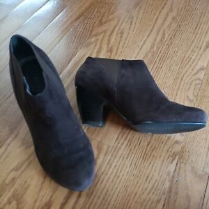Ditto By Van Eli Size 8.5 Brown Suede Round Toe Pull On Ankle Chelsea Boots 