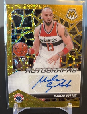 2024-25 Panini Mosaic Marcin Gortat Gold Disco Autograph Wizards Gold Auto 04/10 - Image 1 of 2