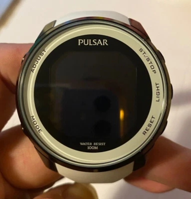 Pulsar World Time DIGITAL Cronógrafo Esfera Negra Blanco Goma Reloj Hombre PQ2015 Foto 1 de 4