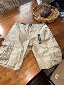 Gap Khakis Men’s Lived In Short Short Rode Cargo Shorts Size 30 Beige Tan NWT - Picture 1 of 6