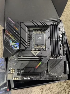 PLACA MADRE ASUS ROG STRIX Z690-G GAMING WIFI LGA1700 DDR5 PCIe-5 M-ATX micro - Imagen 1 de 3