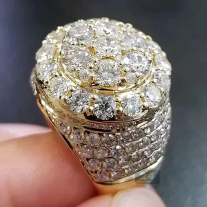 Alianza para hombre meñique moissanita corte redondo de 3,50 quilates enchapada en oro amarillo de 14 quilates - Imagen 1 de 5