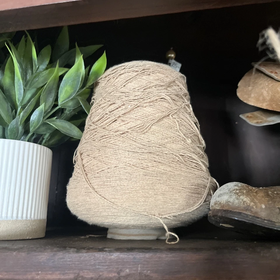 Ambrosia TATTERED QUEEN SHABBY CHIC DISPLAY thread bolt - Image 1 of 4