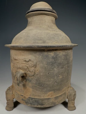 China Cerámica china forma de bronce trípode recipiente dinastía Han aprox. 206 BC- 220AD Foto 1 de 4