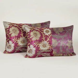 Set of 2 Roberto Cavalli Pink Jaguar satin pillowcases with 4 ruffles - Picture 1 of 2