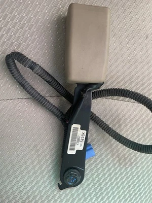 2003-2007 Honda Accord Sedan Front Left Driver Side Seat Belt Buckle OEM - Image 1 of 3