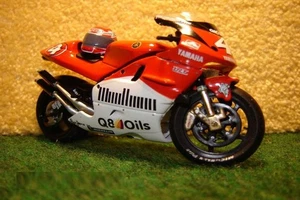 1:24 Yamaha YZR 500 C.Checa 4 Q8Oil 1999 2WEEHLS 00479 - Bild 1 von 1