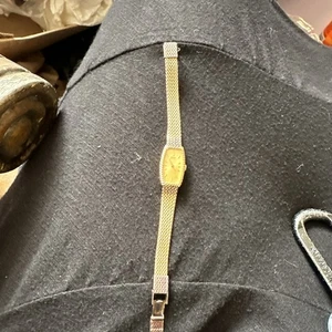 Reloj de cuarzo vintage para mujer Seiko 1320 5950 SGP chapado en oro - Imagen 1 de 23