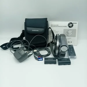 Samsung VP-DC563 Mini DV Camcorder Bundle - 2 Batteries, Charger, Remote + More - Picture 1 of 16