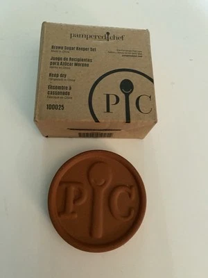 Pampered Chef Brown Sugar Keeper In Box Terracotta Disk (1) - Image 1 of 4