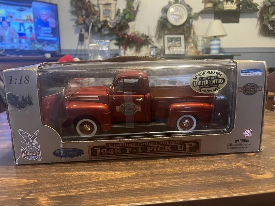 ¡¡¡RECOGIDA ROAD LEGENDS EDICIÓN LIMITADA DORADA 1948 F-1!!! SERIE F 50 AÑOS!!! 92219 Foto 1 de 1