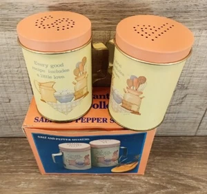 Vintage Salt And Pepper Shakers 1989 Tin "NOS" The Pantry Collection Free Ship - Picture 1 of 12