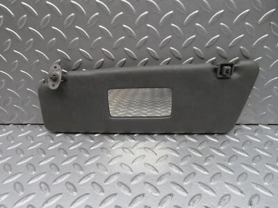 Parasol Mercedes-Benz W124 260E lado derecho gris Foto 1 de 4