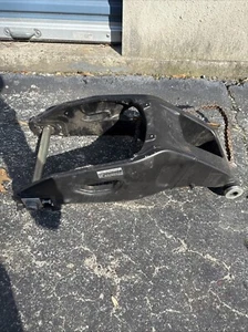 🟢15-19 YZF R1 REAR SWINGARM SWING ARM MORE COMPLETE BACK - Picture 1 of 10