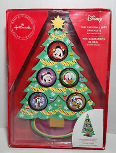 Mickey, Minnie, Donald, Daisy & Pluto Mini Wooden Tree w/ 5 Christmas Ornaments