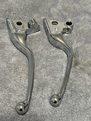 Хромированные рычаги тормозного сцепления Harley для Touring Street Glide Road King 2008-2013 - Изображение 1 из 4