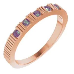 Anillo apilable de alejandrita cultivado en laboratorio en oro rosa de 14 K - Imagen 1 de 5