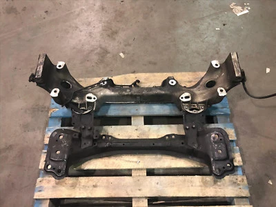 JDM Toyota Supra JZA80 2JZGTE Twin Turbo travesaño delantero subchasis base 93-98 Foto 1 de 4