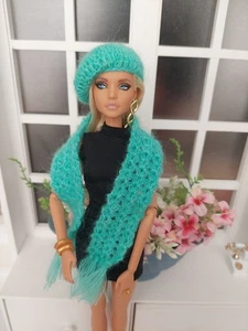 Bufanda y boina de ganchillo para muñecas Barbie y Poppy Parker - Imagen 1 de 7