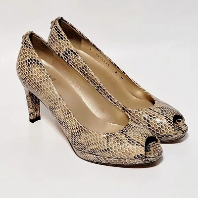 Stuart Weitzman Logo Plainfield Sea Crystal Mushroom Snake Heels Pumps Wms 8N US - Image 1 of 4