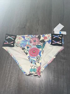 NWT TIME AND TRU WOMEN'S FLORAL BIKINI Size Medium 8-10 BOTTOM More Coverage - Picture 1 of 5