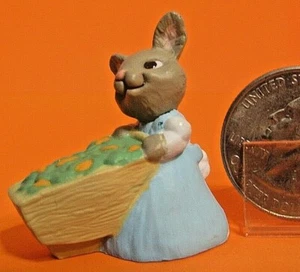 Hallmark Merry Miniature Spring Easter 1991 DAUGHTER BUNNY dressed - Picture 1 of 8